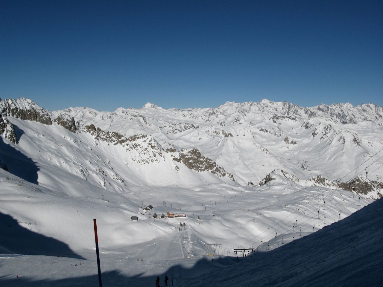 Il ghiacciaio Presena visto dal comprensorio del Tonale